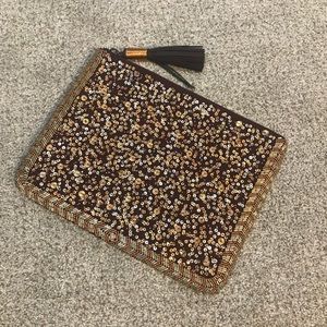 Mossimo clutch